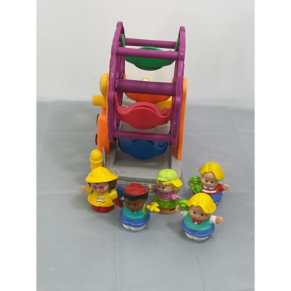 Fisher-Price Little People Musical Ferris Wheel and Figures - Picture 4 of 5